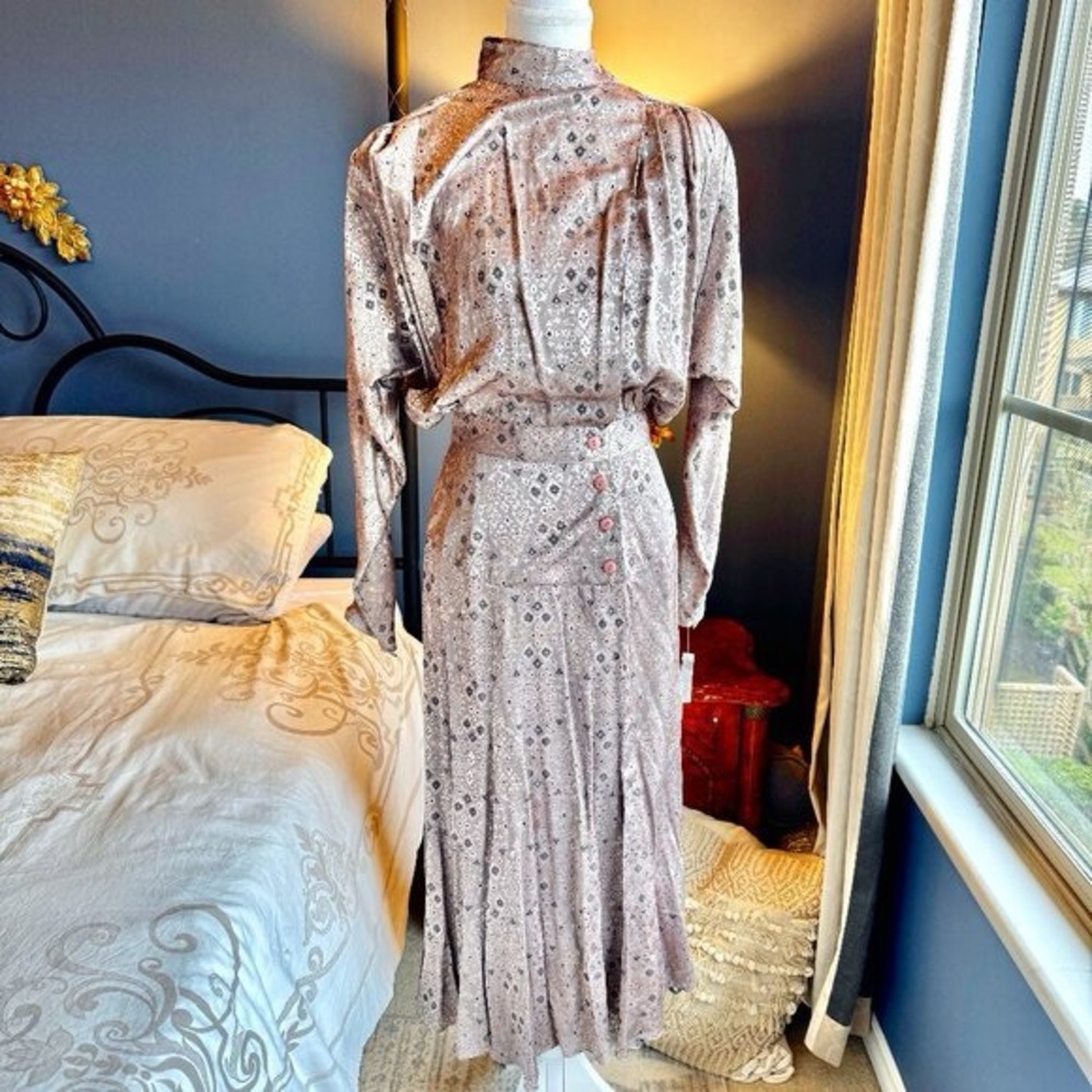 NWT Vintage 80s Taupe Silver Metallic High Neck Long Sleeved Maxi Dress